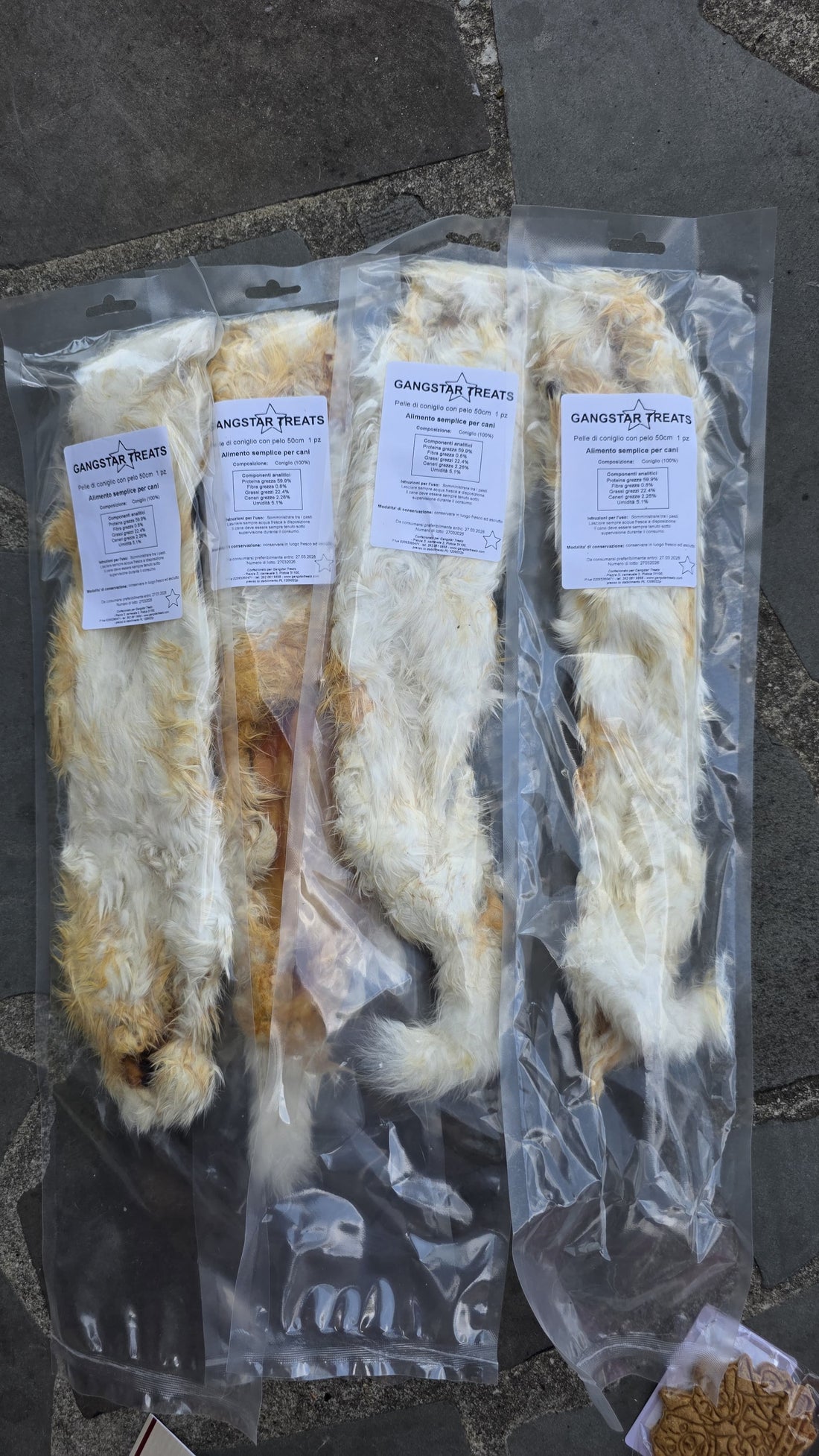 Pelle di Coniglio Essiccata con Pelo per Cani – Snack Naturale Ipoallergenico e Digestivo